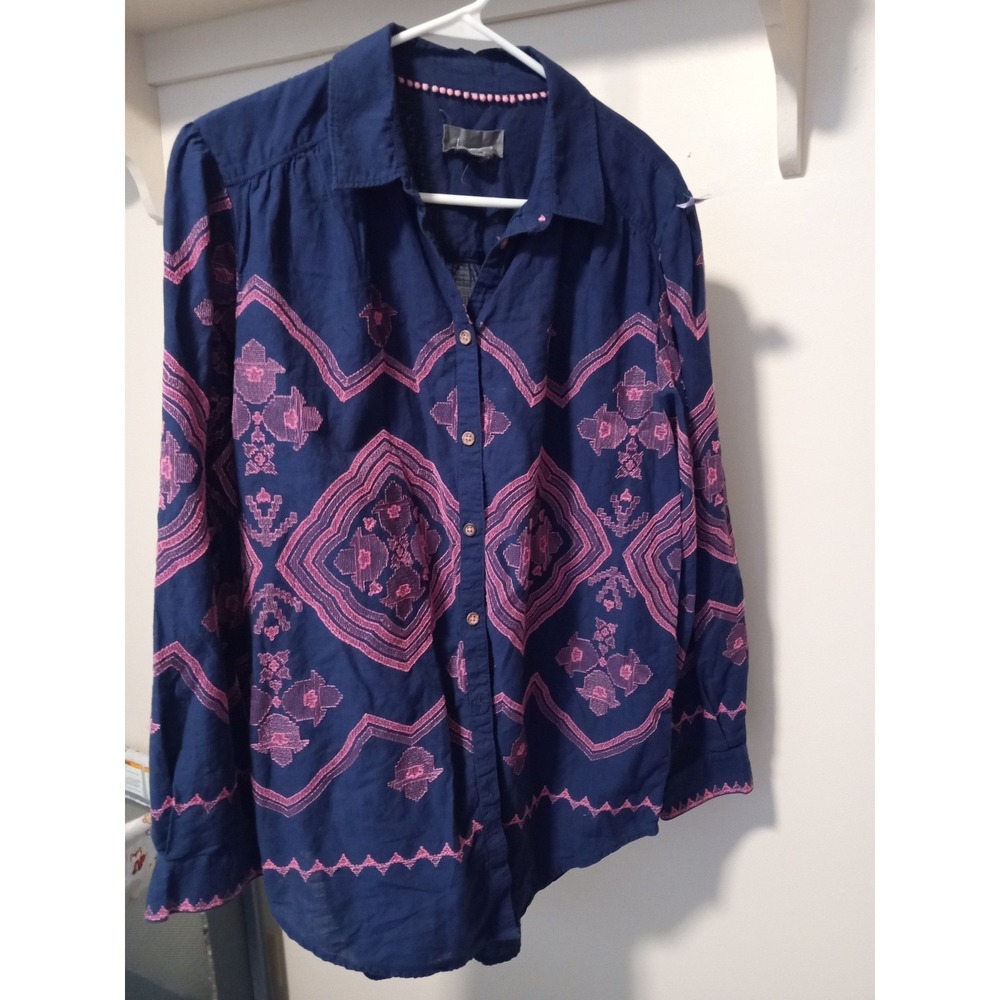 Anthropologie Pink Embroidered Navy Blue Cotton Button Down Shirt Top sz M - Picture 4 of 16